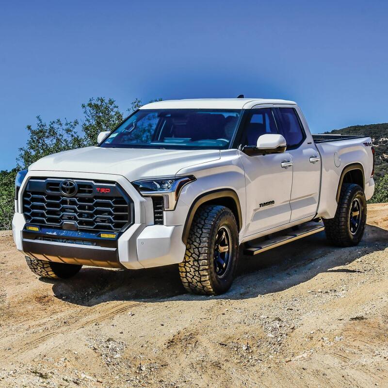 WES Nerf Bars - R5 - Westin 2022 Toyota Tundra Dbl Cab & Crew Max R5 Nerf Step Bars - Textured Black
