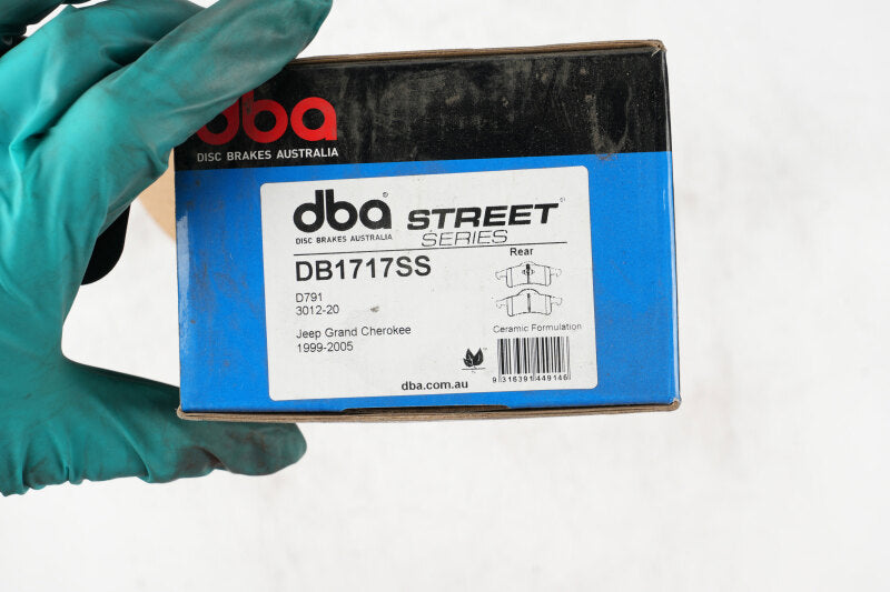 DBA Street Series Brake Pads - DBA 99-04 Jeep Grand Cherokee Street Series Rear Brake Pads