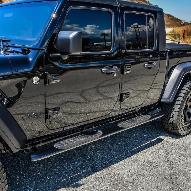 WES Nerf Bars - PRO TRAXX 4 - Westin 20-22 Jeep Gladiator PRO TRAXX 4 Oval Nerf Step Bars - Black
