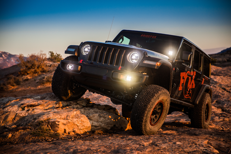 FOX 2.0 Perf Shock - Fox 2018+ Jeep Wrangler JL 2.0 Performance Series 9.6in Smooth Body IFP Front Shock 2-3in. Lift