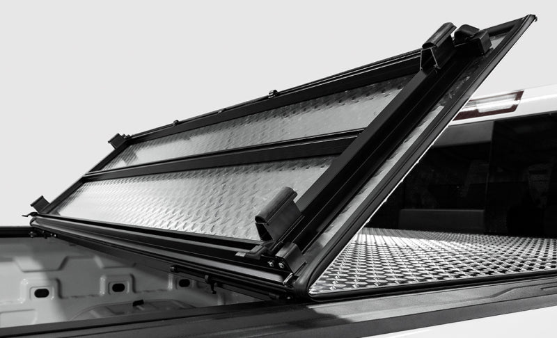 ACC LOMAX Pro Series Cover - Access LOMAX Pro Series TriFold Cover 2019+ Ram 1500 5ft7in Short Bed Blk Diamond Mist (w/o Ram Box)