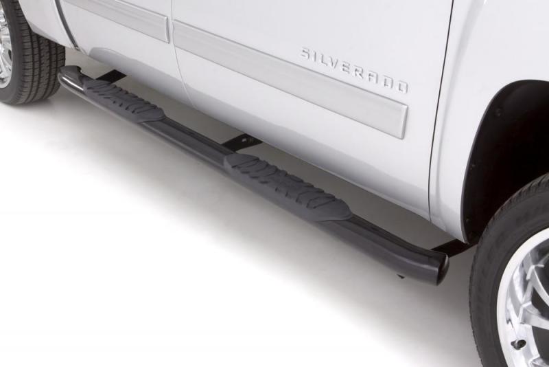LND Nerf Bars - Black - Lund 15-17 Chevy Colorado Ext. Cab 5in. Oval Curved Steel Nerf Bars - Black
