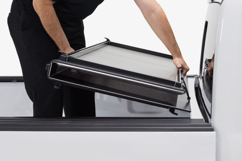 ACC LOMAX Tri-Fold Cover - Access LOMAX Tri-Fold 2019+ Dodge Ram 1500 5ft 7in Short Bed