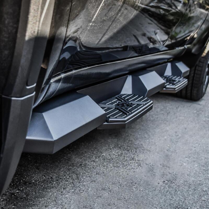 WES Nerf Bars - HDX Xtreme - Westin 19-22 Chevrolet Silverado 1500 DC HDX Xtreme Nerf Step Bars - Tex. Blk