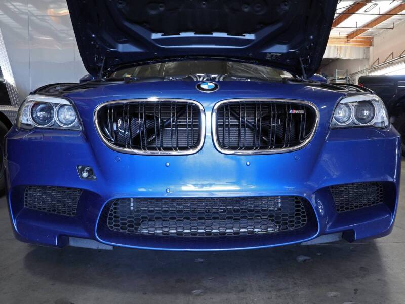 AFE P5R Air Intake - aFe Magnum FORCE Intake System Carbon Fiber Scoops BMW M5 (F10) 12-14 V8-4.4L (tt)