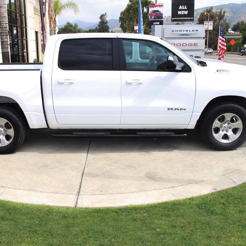 WES Nerf Bars - PRO TRAXX 4 - Westin 19-20 Ram 1500 Quad Cab (Excludes Ram 1500 Classic) PRO TRAXX 4 Oval Nerf Step Bars - Black