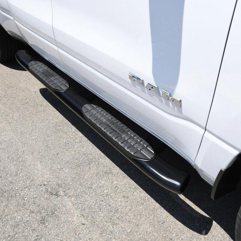 WES Nerf Bars - PRO TRAXX 5 - Westin 2019 Ram 1500 Quad Cab (Excl Classic) PRO TRAXX 5 Oval Nerf Step Bars - Black