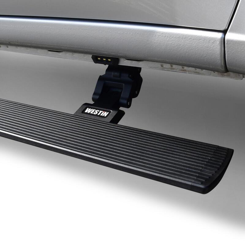 WES Running Boards - Pro-e - Westin 19-26 Chev/GMC Silv/Srra 1500 CC (No 19 LTD) / 20-26 2500/3500 Pro-e Running Boards - Tex Blk