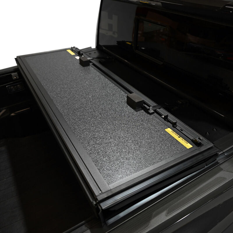 WES Hard Tri-Fold Tonneau Covers - Westin 24-26 Toyota Tacoma 2WD/4WD 5ft. Bed Hard Tri-Fold Tonneau Cover - Black