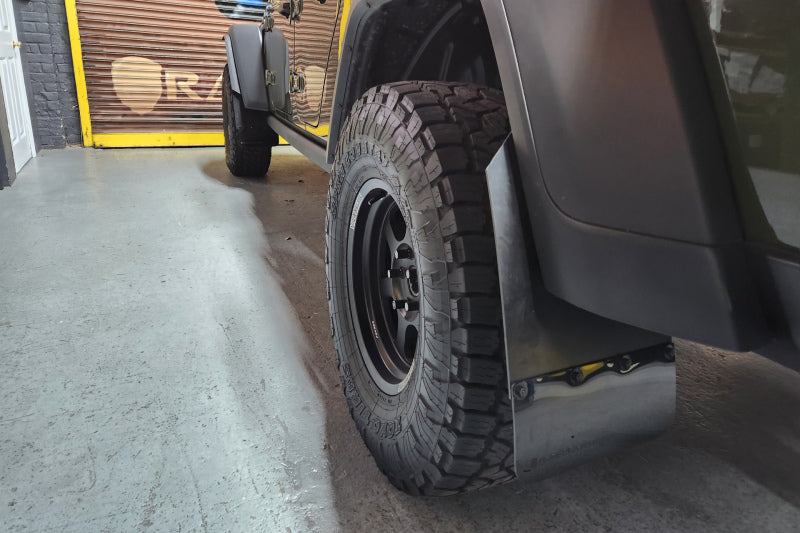 RAL UR Black Flap/Green Logo - Rally Armor 19-25 Jeep JT Gladiator (Mojave/Rubicon) Black Mud Flap w/Army Green Logo
