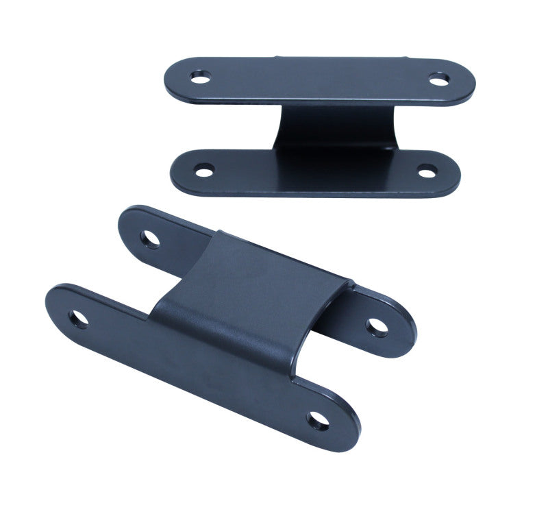 MXT Lift Shackles - MaxTrac 82-04 Chevrolet S-10 2WD/4WD 1in Rear Lift Shackles