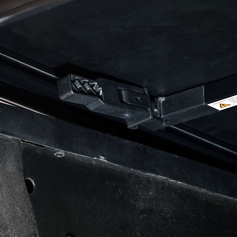 WES Soft Tri-Fold Tonneau Covers - Westin 17-24 Ford F-250/350 Super Duty 6.75ft. Bed Soft Tri-Fold Tonneau Cover - Black