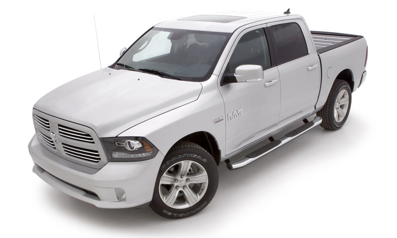 LND Nerf Bars - Chrome - Lund 09-15 Dodge Ram 1500 Crew Cab (Built Before 7/1/15) 5in. Oval Bent Nerf Bars - Chrome