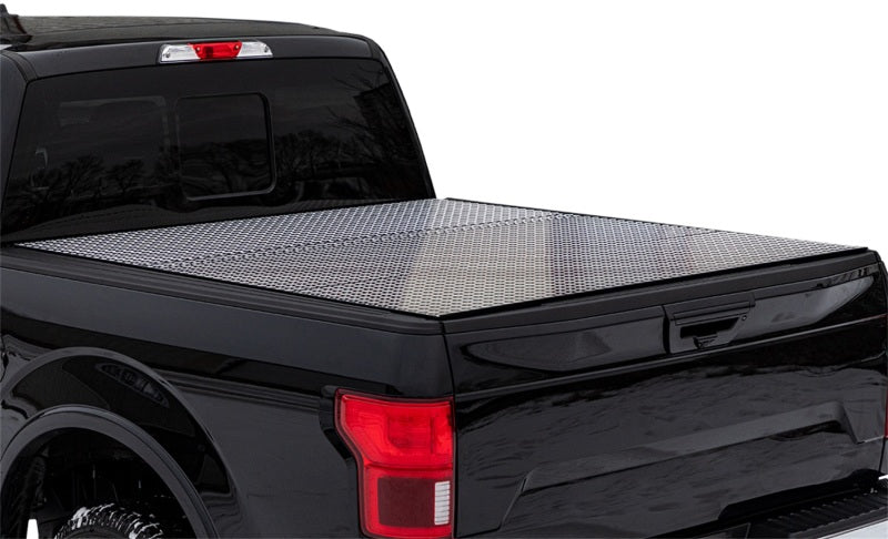 ACC LOMAX Diamond Plate - Access LOMAX Tri-Fold Cover 2022 Nissan Frontier w/ 5ft Bed - Diamond Plate