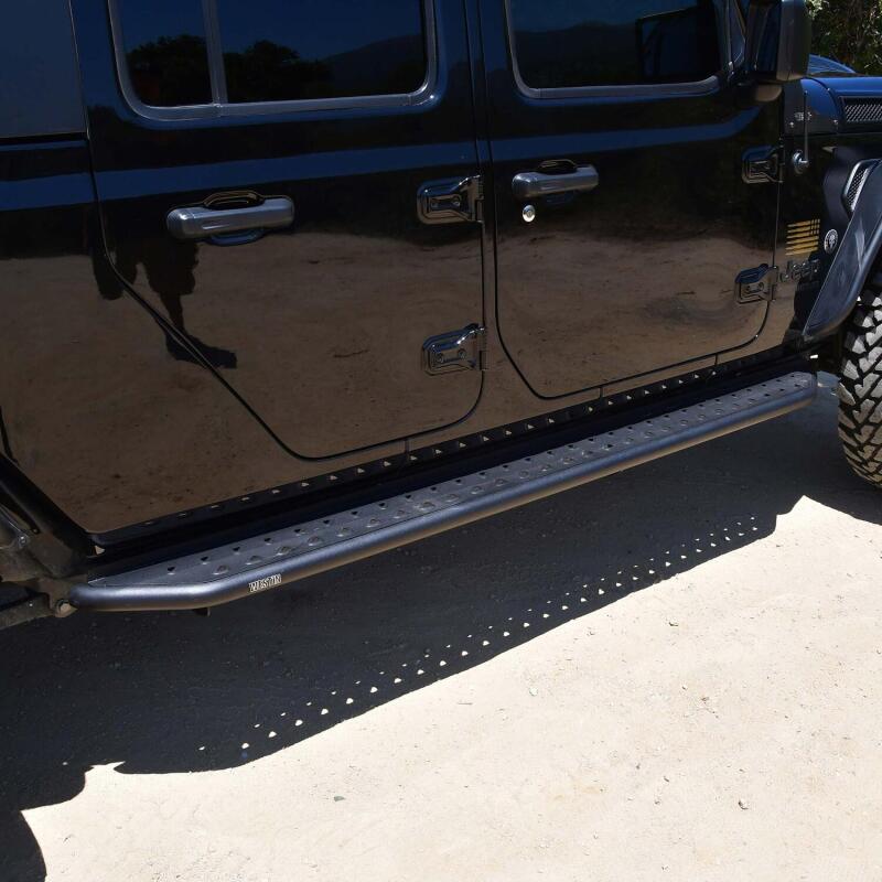 WES Running Boards - Outlaw - Westin 20-24 Jeep Gladiator Outlaw Running Board - Textured Black