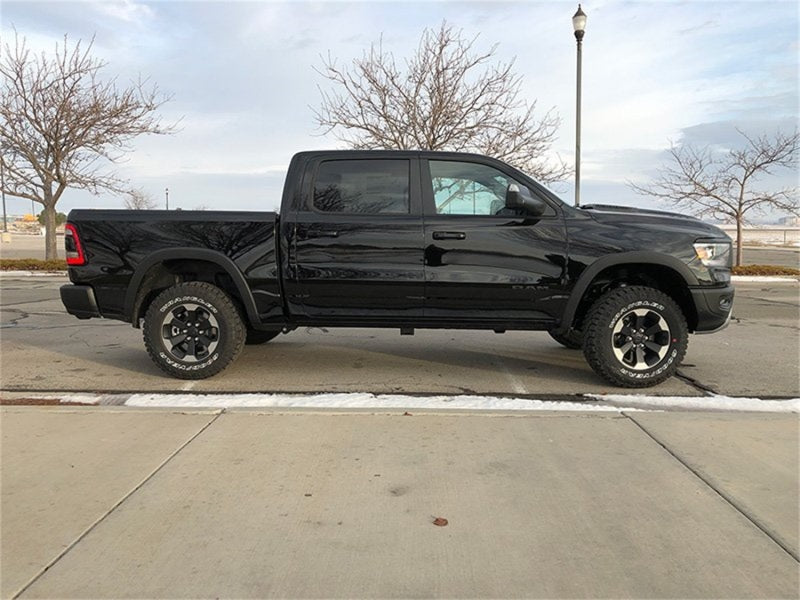 TUF Front Leveling Kits - Tuff Country 19-23 Ram 1500 Rebel 4wd 2.5in Level Kit Frt w/Uni-Ball Upper Control Arms (No Shocks)