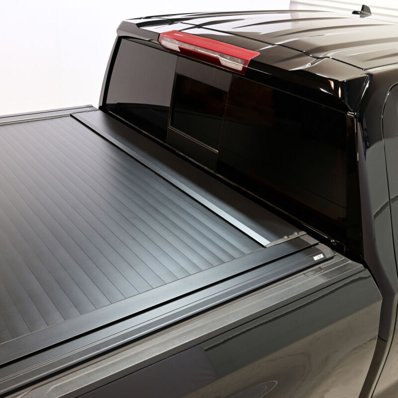 WES Electric Retractable Tonneau - Westin 19-26 Chev/GMC Silverado/Sierra 1500 5ft 8in Bed Electric Retractable Tonneau Cover - Black