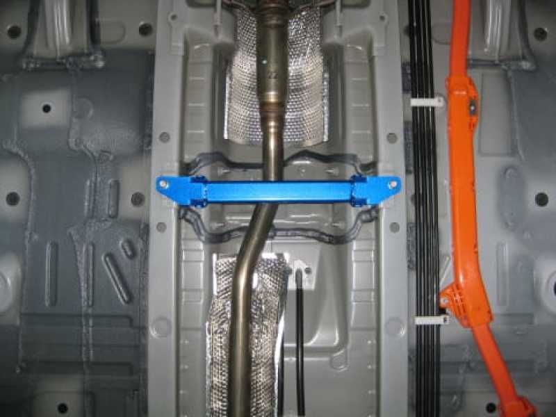CUS Power Braces - Cusco Power Brace Floor Center Toyota Prius C Aqua