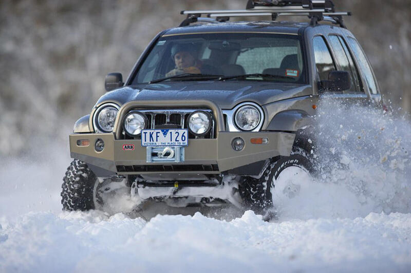 ARB Bull Bars - ARB Combar 02-05 Jeep Cherokee KJ