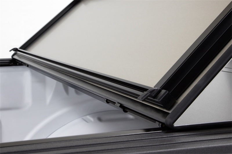 ACC LOMAX Tri-Fold Cover - Access LOMAX Tri-Fold Cover 17-19 Honda Ridgeline - 5ft Bed