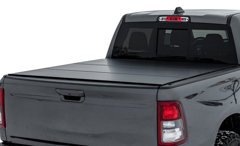 ACC LOMAX Tri-Fold Cover - Access 2020+ Jeep Gladiator 5ft Bed LOMAX Tri-Fold Cover - Urethane Carbon Fiber