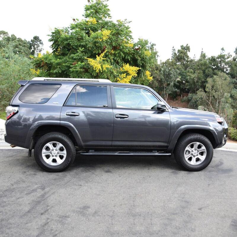 WES Nerf Bars - PRO TRAXX 5 - Westin 2014-2017 Toyota 4Runner SR5 PRO TRAXX 5 Oval Nerf Step Bars - Black