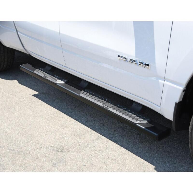 WES Nerf Bars - R5 - Westin 19-20 Ram 1500 Quad Cab (Excl 2019 Ram 1500 Classic) R5 Nerf Step Bars - Black