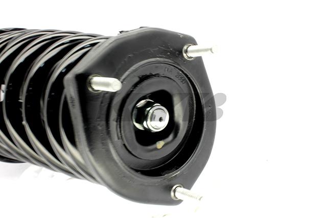 KYB Shocks & Struts Strut Plus - KYB Shocks & Struts Strut Plus Rear Right TOYOTA Camry 1997-01