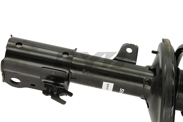 KYB Shocks & Struts Strut Plus - KYB Shocks & Struts Strut Plus Front Left TOYOTA Camry 1997-01