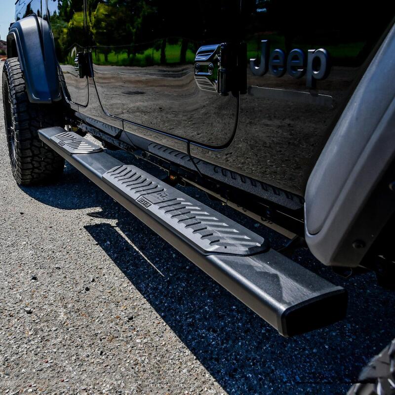 WES Nerf Bars - R5 - Westin 2020 Jeep Gladiator R5 Nerf Step Bars - Textured Black