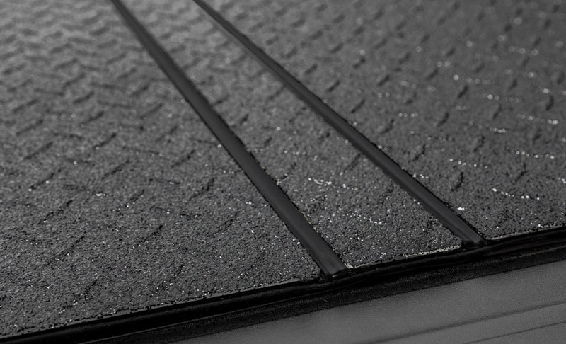 ACC LOMAX Pro Series Cover - Access LOMAX Pro Series Tri-Fold Cover 2020 Jeep Gladiator 5ft Box - Black Diamond Mist