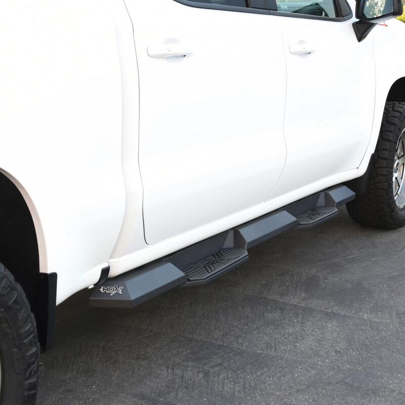 WES Nerf Bars - HDX Xtreme - Westin 2019 Chevrolet Silverado/Sierra 1500 Crew Cab Xtreme Nerf Step Bars - Textured Black