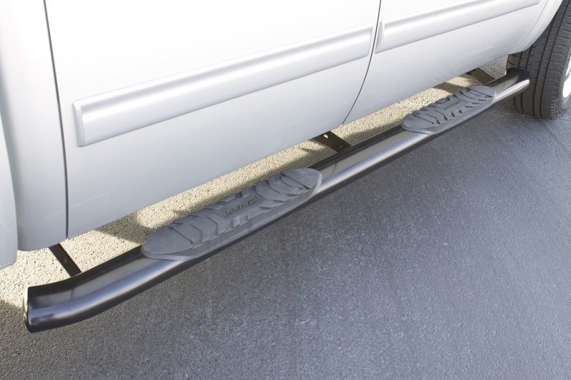 LND Nerf Bars - Black - Lund 01-13 Chevy Silverado 1500 Crew Cab 5in. Oval Curved Steel Nerf Bars - Black