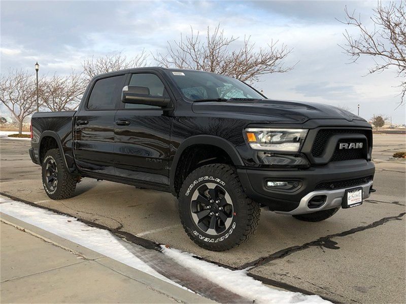 TUF Front Leveling Kits - Tuff Country 19-23 Ram 1500 Rebel 4wd 2.5in Level Kit Frt w/Uni-Ball Upper Control Arms (No Shocks)