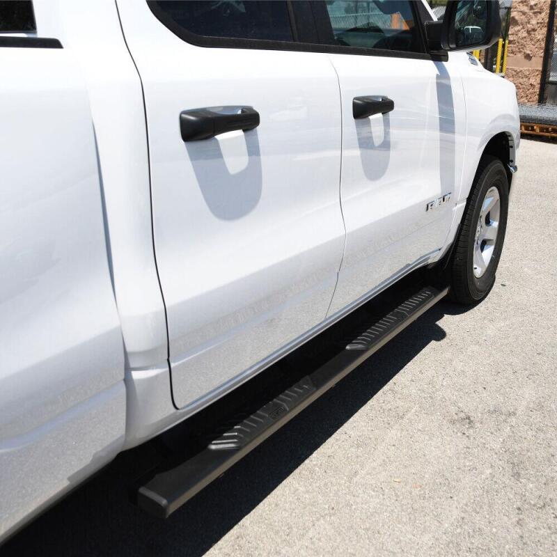 WES Nerf Bars - R5 - Westin 19-20 Ram 1500 Quad Cab (Excl 2019 Ram 1500 Classic) R5 Nerf Step Bars - Black