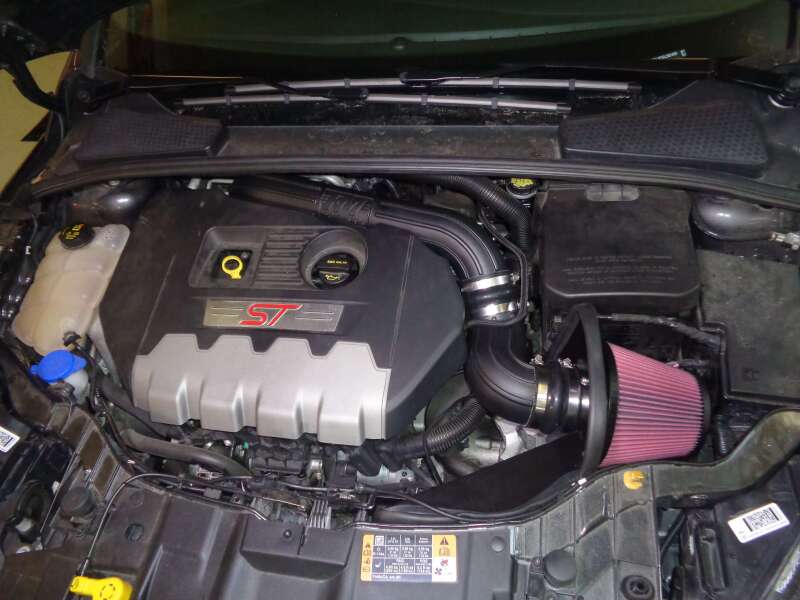 FLO Cold Air Intake - Flowmaster 15-18 Focus ST 2.0T Performance Cold Air Intake Kit