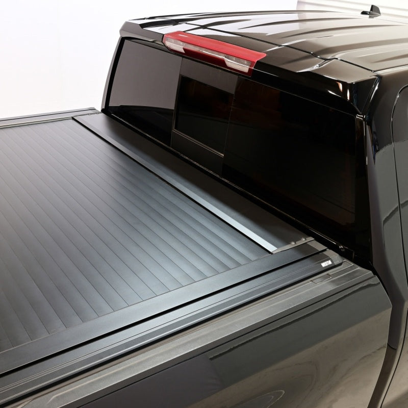 WES Electric Retractable Tonneau - Westin 19-26 Chev/GMC Silverado/Sierra 1500 5ft 8in Bed Electric Retractable Tonneau Cover - Black