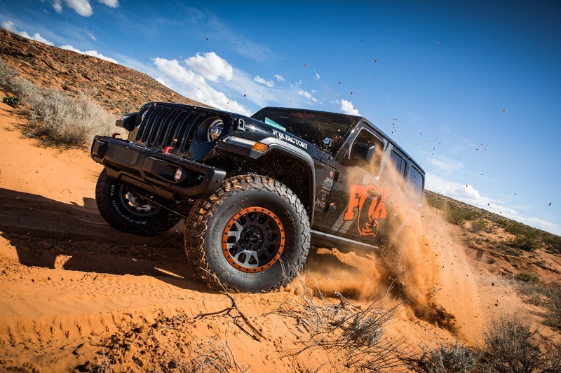 FOX 2.5 Perf Shock - Fox 18-Up Jeep JL 2.5 Performance Series 10.2in. Smooth Body Piggyback DSC Rear Shock 0-1.5in. Lift