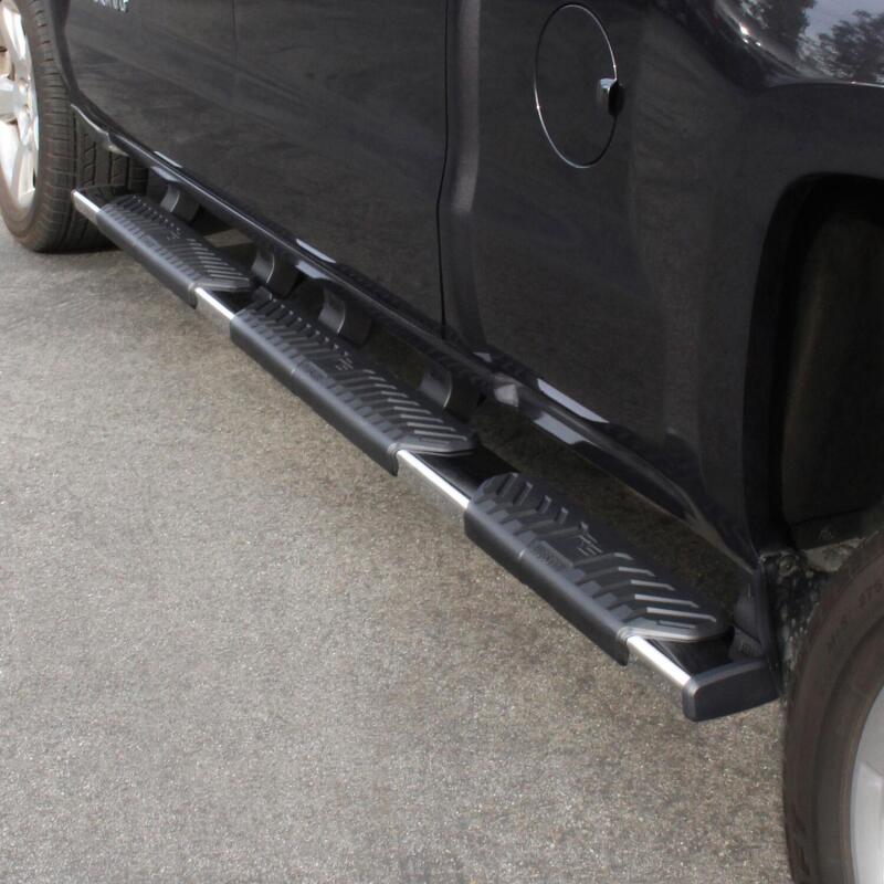 WES Nerf Bars - R5 - Westin 07-18 Chevrolet Silverado 1500 CC 6.5ft Bed R5 M-Series W2W Nerf Step Bars - Blk