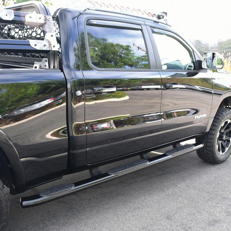 WES Nerf Bars - PRO TRAXX 5 - Westin 19-22 RAM 1500 CC 5ft7in. Bed (Excl. Classic) PRO TRAXX 5 W2W Oval Nerf Step Bars - Black