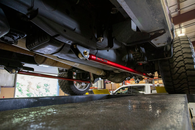 WCF Traction Bar - Wehrli 20-24 Chevy & GMC Duramax RCLB/CCSB/ECSB 60in. Traction Bar Kit - Candy Red