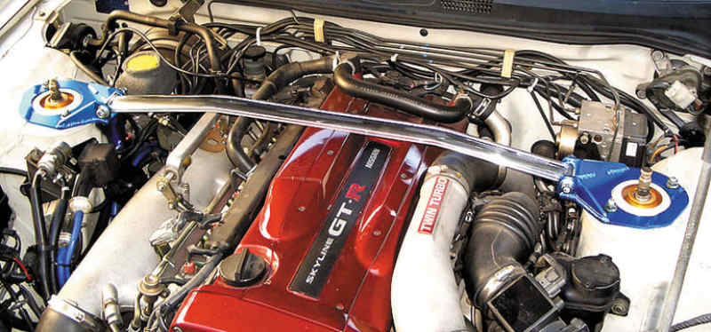 CUS OS Front Strut Bars - Cusco Strut Bar OS Front for Nissan Skyline GT-R R33 (Special Order/No Cancellation)