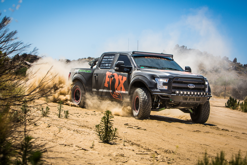 FOX 2.0 Perf Shock - Fox 05+ Ford SD 2.0 Performance Series 9.6in. Smooth Body IFP Front Shock (Alum) / 4-5in. Lift